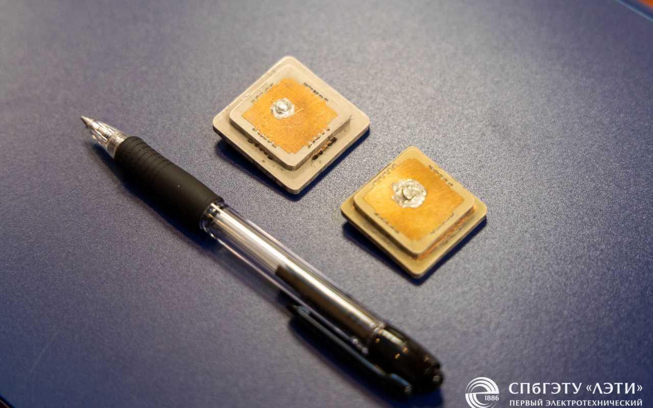 Разработчики ЛЭТИ создали универсальную компактную антенну на керамической основе для ГЛОНАСС