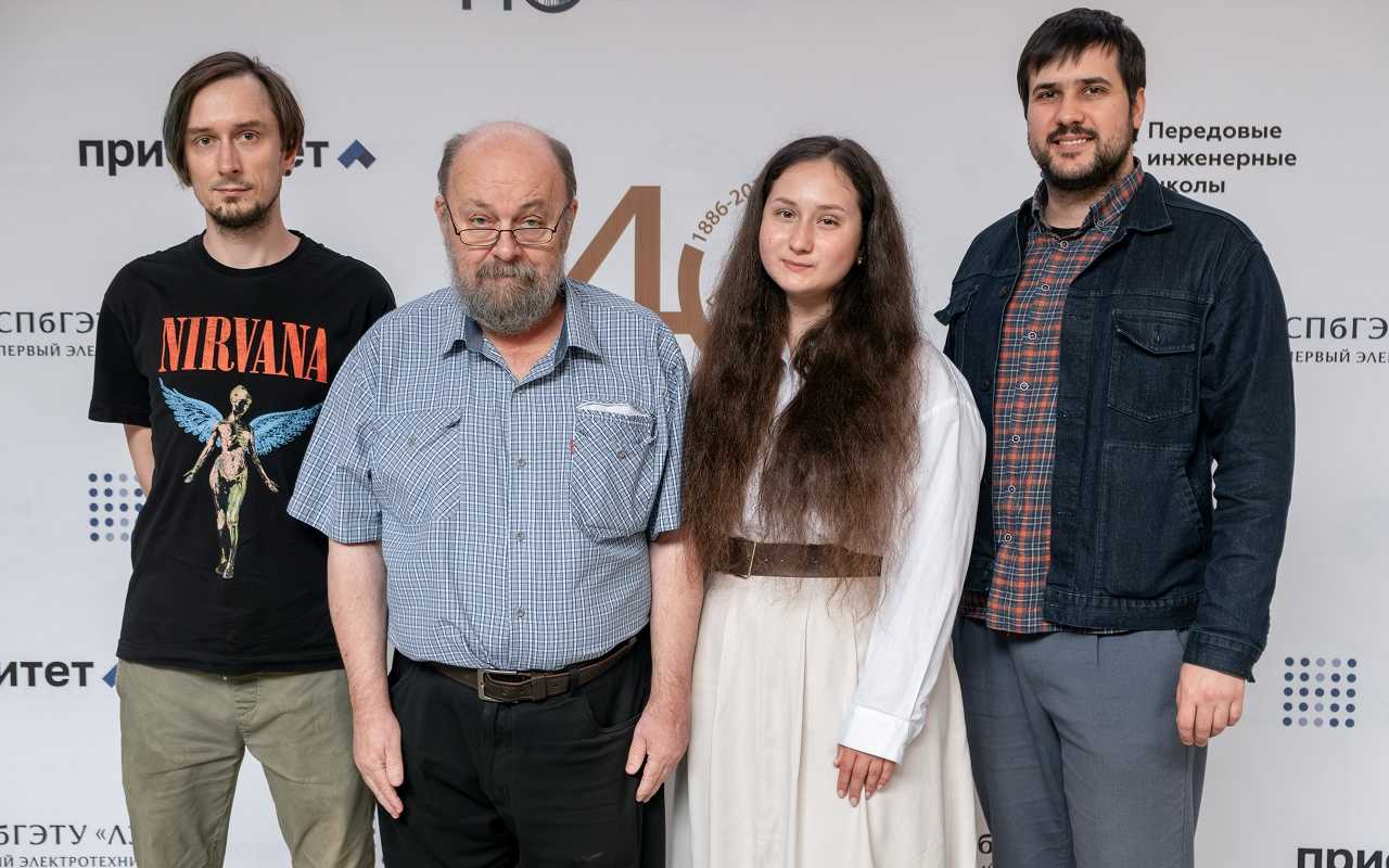 При участии ЛЭТИ создан метод формирования «миниатюрного смерча» света, необходимого для квантовой телепортации