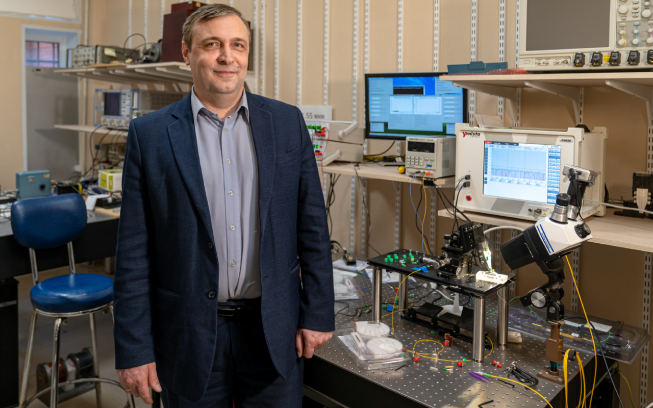 Ученые ЛЭТИ предложили технологию изучения материалов для новых типов микроэлектроники